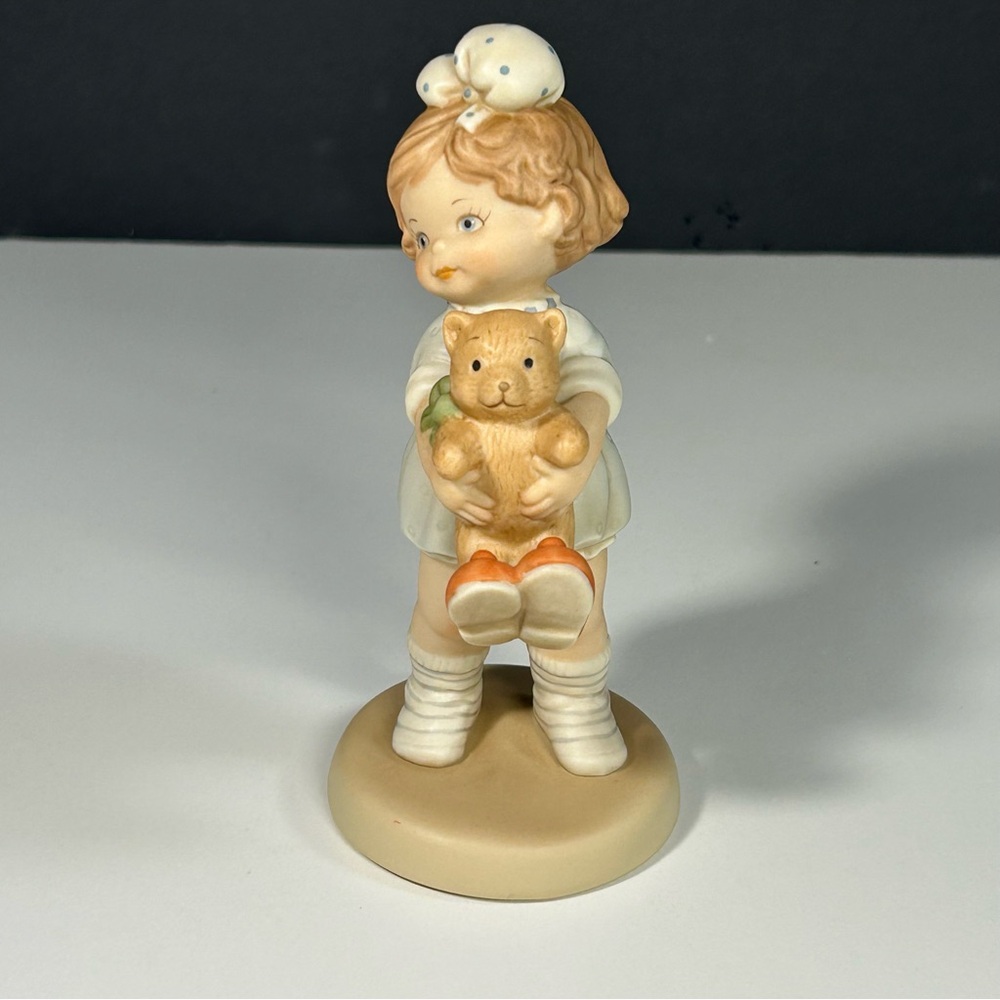 1991 Enesco by Mabel Lucie Attwell‎ Memories of Yesterday – “Time For Bed”